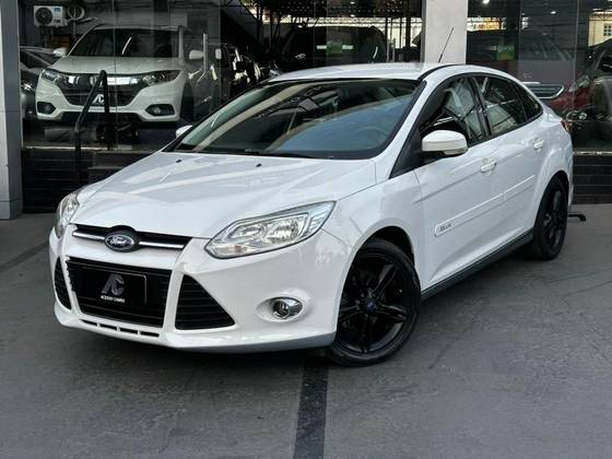 FORD FOCUS 2.0 SE PLUS SEDAN 16V FLEX 4P POWERSHIFT FORD FOCUS 2.0 SE PLUS SEDAN 16V FLEX 4P POWERSHIFT